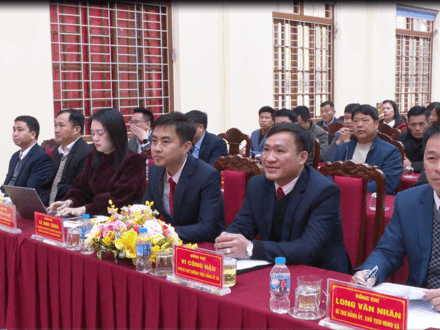 Kinh tế - Chính trị