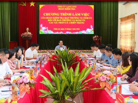 Kinh tế - Chính trị